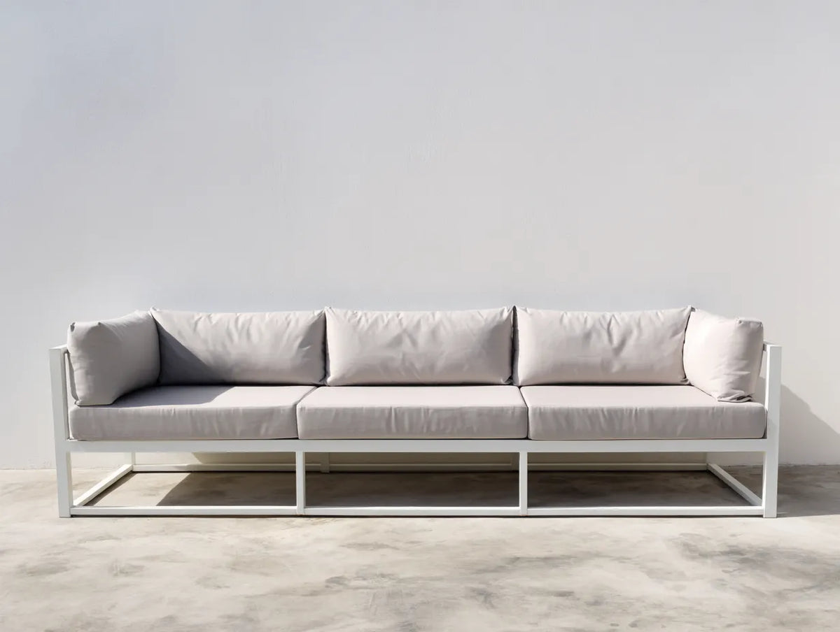 Sofa Stoff 228×86×75 cm - Hellgrau/Weiß - moderner Dreisitzer mit offenem Rahmen